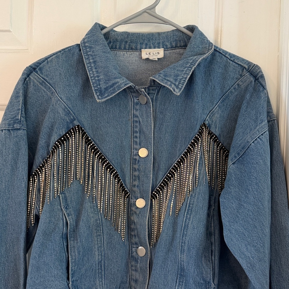 Women’s Le Lis Light Blue Denim Jacket with Beaded Fringe Size Large - Picture 3 of 6